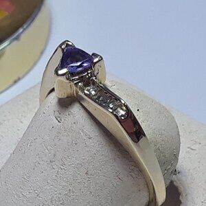 Estate .30ctw Natural Trillion Tanzanite & Diamond 14Kt Y/Gold Band Ring #20453